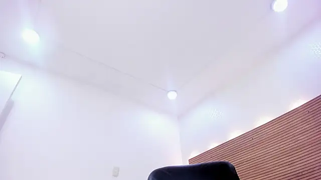 hanna  jadidi online show from February 28, 2025, 11:56 pm