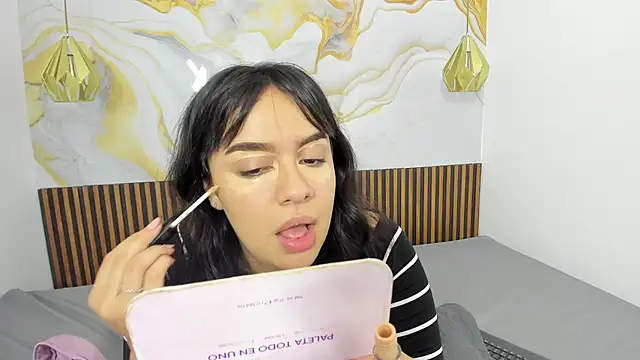 MelissaGilll online show from November 12, 2025, 7:35 pm