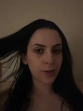 Morguisssz online show from April 17, 2026, 4:59 am