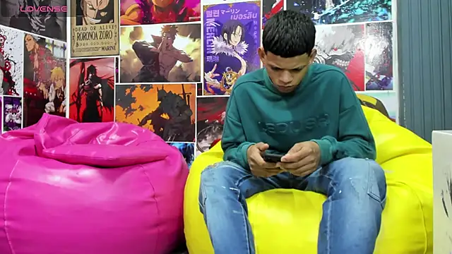 Snapshot of Jeffry_wolvess chatting on February 10, 2025, 12:29 pm Jeffry wolvess online show from February 10, 2025, 12:29 pm