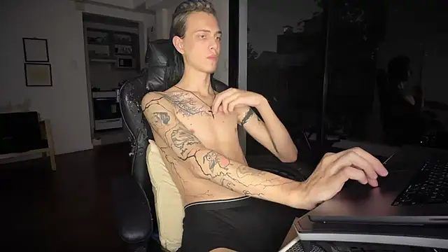 Den BlueXx online show from March 27, 2026, 10:53 pm