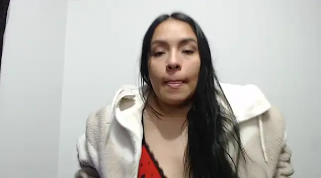 Snapshot of Alice_taylor1_ chatting on January 17, 2025, 3:01 am Alice taylor1 online show from January 17, 2025, 3:01 am