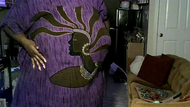 BigKittyRaven online show from December 7, 2024, 2:42 am