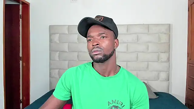 Dylan Taylor online show from November 18, 2025, 12:20 pm