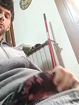 Snapshot of dariodario chatting on February 18, 2025, 9:21 am dariodario online show from February 18, 2025, 9:21 am