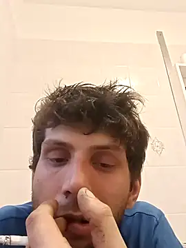 Snapshot of dariodario chatting on March 11, 2025, 4:40 pm dariodario online show from March 11, 2025, 4:40 pm