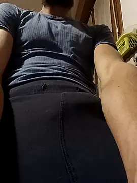 Snapshot of dariodario chatting on February 7, 2026, 5:22 am dariodario online show from February 7, 2026, 5:22 am