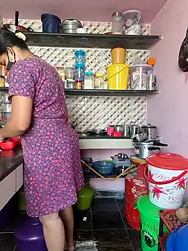 Tamil Shalini Lustyy online show from October 12, 2025, 6:34 am