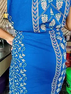 Tamil Shalini Lustyy online show from October 26, 2025, 4:40 am