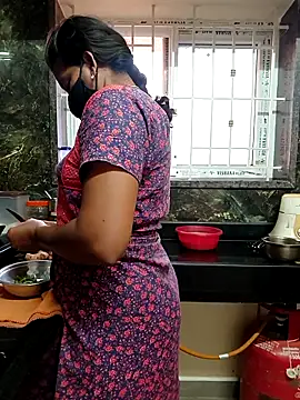 Snapshot of Tamil_Shalini_Lustyy chatting on February 12, 2026, 1:33 am Tamil Shalini Lustyy online show from February 12, 2026, 1:33 am