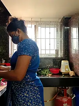 Snapshot of Tamil_Shalini_Lustyy chatting on February 28, 2026, 3:51 am Tamil Shalini Lustyy online show from February 28, 2026, 3:51 am