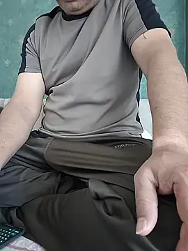 samee00721 online show from January 18, 2026, 7:01 am