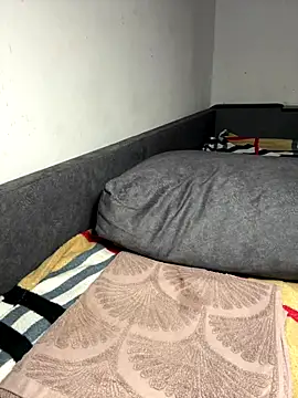 Mikki5P online show from November 15, 2025, 7:10 pm