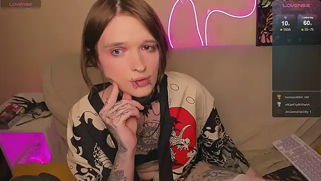 Simona Rain online show from April 3, 2026, 9:02 pm