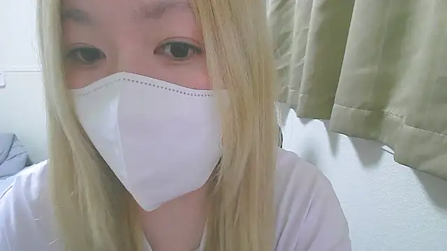 Snapshot of Remi_official chatting on October 12, 2025, 7:57 pm Remi official online show from October 12, 2025, 7:57 pm