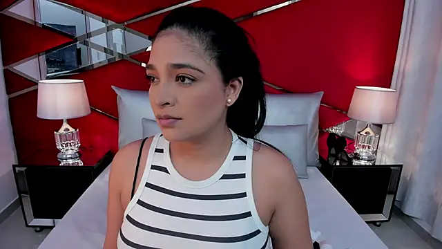 Snapshot of AdeleGray chatting on September 13, 2025, 11:43 am AdeleGray online show from September 13, 2025, 11:43 am