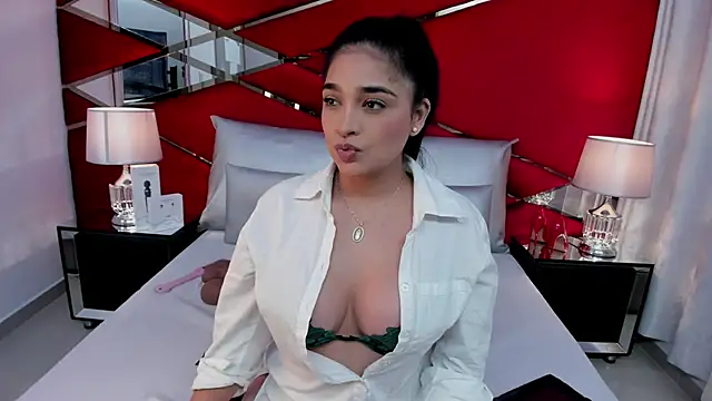 Snapshot of AdeleGray chatting on September 16, 2025, 11:55 am AdeleGray online show from September 16, 2025, 11:55 am