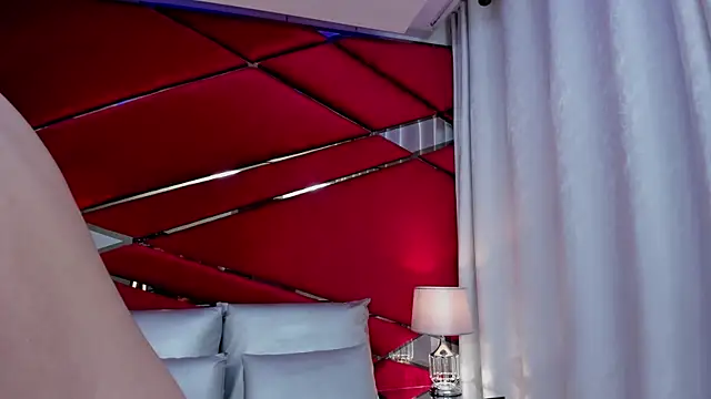 Snapshot of AdeleGray chatting on October 9, 2025, 11:52 am AdeleGray online show from October 9, 2025, 11:52 am