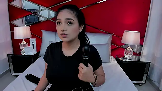 Snapshot of AdeleGray chatting on October 15, 2025, 11:43 am AdeleGray online show from October 15, 2025, 11:43 am