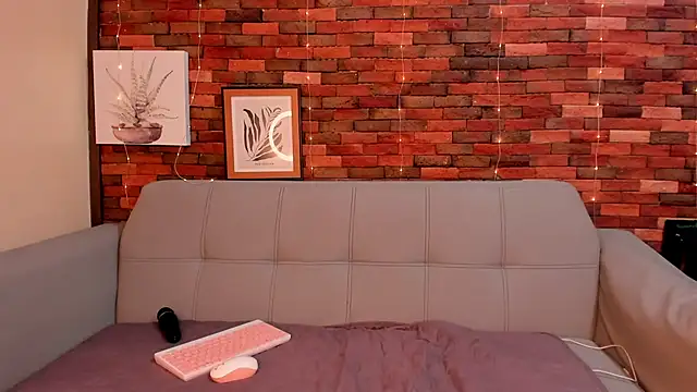 emmamillher online show from January 31, 2025, 3:33 pm