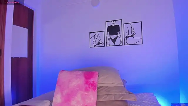 777AylinZ online show from November 8, 2025, 10:37 am