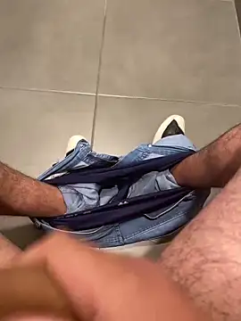 FabioF698 online show from January 17, 2025, 8:11 pm