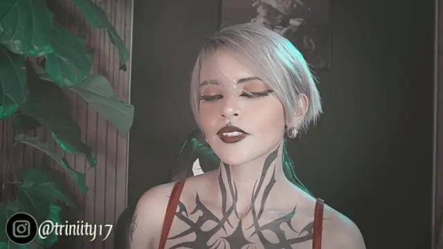 Snapshot of Trinity___s chatting on January 1, 2025, 2:09 am Trinity s online show from January 1, 2025, 2:09 am