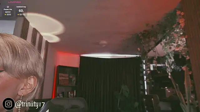 Snapshot of Trinity___s chatting on September 13, 2025, 5:02 pm Trinity s online show from September 13, 2025, 5:02 pm