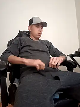 Snapshot of EE9EE9 chatting on November 29, 2025, 5:16 pm EE9EE9 online show from November 29, 2025, 5:16 pm