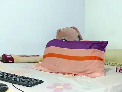 Snapshot of emily_rousxxx chatting on October 10, 2025, 11:15 pm emily rousxxx online show from October 10, 2025, 11:15 pm