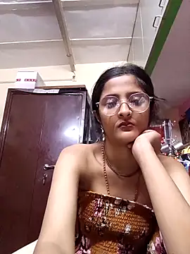 BabySlimmy10 online show from September 28, 2025, 6:57 pm