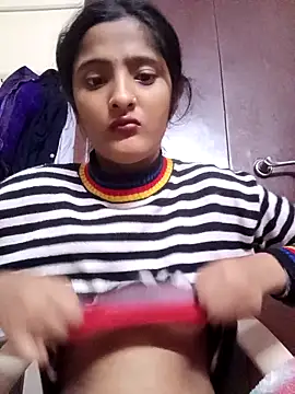 BabySlimmy10 online show from December 17, 2025, 7:53 pm