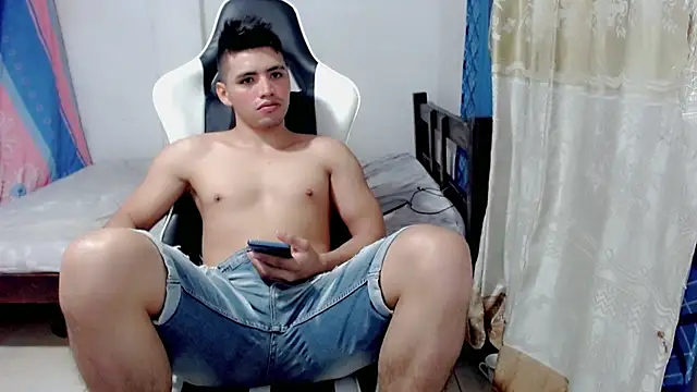 Snapshot of danilo302209 chatting on March 12, 2025, 6:18 am danilo302209 online show from March 12, 2025, 6:18 am