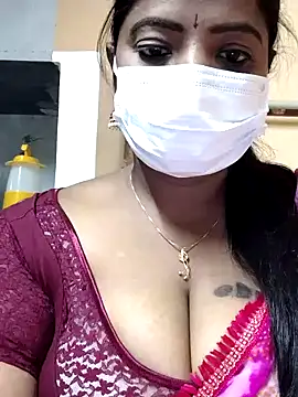 Snapshot of sheela28 chatting on December 11, 2024, 5:04 pm sheela28 online show from December 11, 2024, 5:04 pm