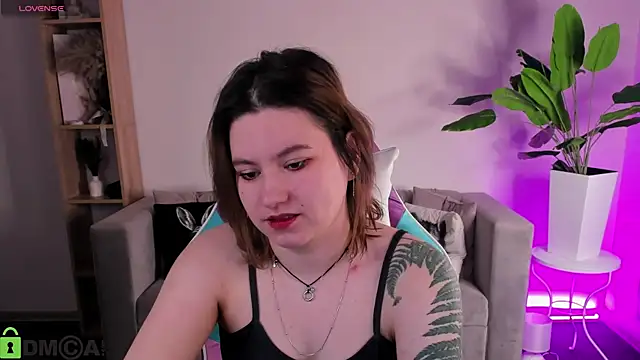 Snapshot of Bonni_Meiz chatting on February 19, 2026, 3:13 am Bonni Meiz online show from February 19, 2026, 3:13 am