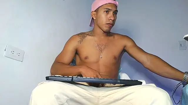 maximo vega newv online show from February 3, 2026, 10:37 pm