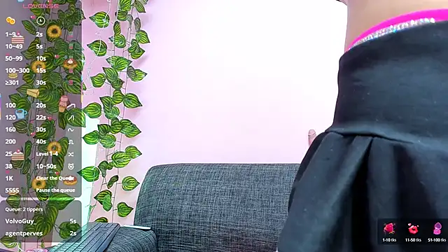 dakota-bright01 online show from March 3, 2025, 4:14 pm