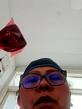 Snapshot of Darly_Gomez chatting on December 22, 2024, 6:26 pm Darly Gomez online show from December 22, 2024, 6:26 pm