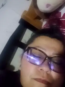 Snapshot of Darly_Gomez chatting on December 23, 2024, 1:29 am Darly Gomez online show from December 23, 2024, 1:29 am