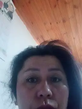 Snapshot of Darly_Gomez chatting on January 4, 2025, 12:05 pm Darly Gomez online show from January 4, 2025, 12:05 pm