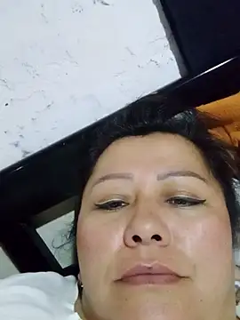 Snapshot of Darly_Gomez chatting on January 10, 2025, 1:41 pm Darly Gomez online show from January 10, 2025, 1:41 pm