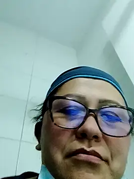 Snapshot of Darly_Gomez chatting on January 12, 2025, 9:51 am Darly Gomez online show from January 12, 2025, 9:51 am