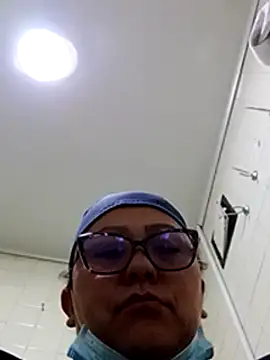 Snapshot of Darly_Gomez chatting on January 22, 2025, 1:21 pm Darly Gomez online show from January 22, 2025, 1:21 pm