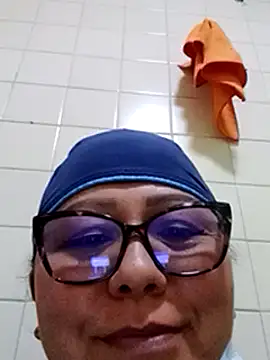 Snapshot of Darly_Gomez chatting on January 28, 2025, 10:56 pm Darly Gomez online show from January 28, 2025, 10:56 pm