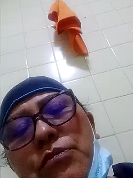 Snapshot of Darly_Gomez chatting on January 31, 2025, 12:39 am Darly Gomez online show from January 31, 2025, 12:39 am