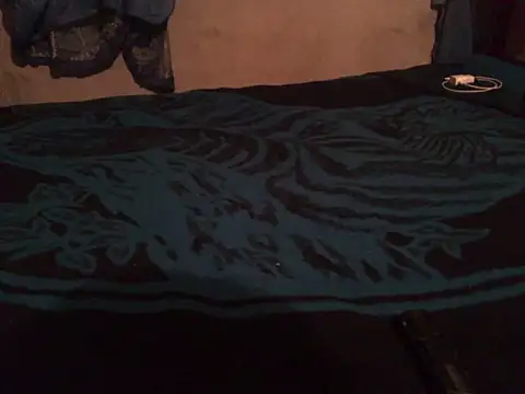 manuamador online show from February 12, 2025, 4:23 am