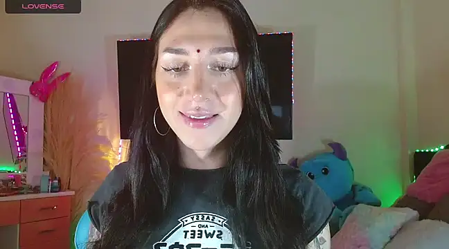 Snapshot of karla_zambrano chatting on December 6, 2024, 9:57 pm karla zambrano online show from December 6, 2024, 9:57 pm