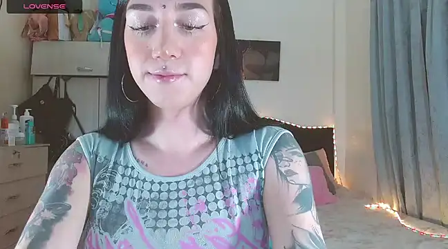 Snapshot of karla_zambrano chatting on March 19, 2025, 8:00 pm karla zambrano online show from March 19, 2025, 8:00 pm