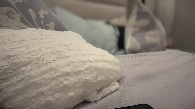 69woodinson online show from November 7, 2025, 2:44 am