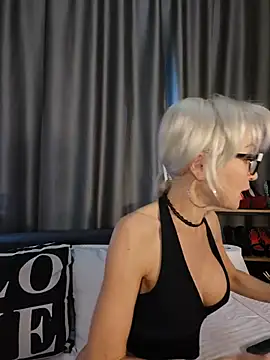 Snapshot of Milforja chatting on July 12, 2026, 11:45 am Milforja online show from July 12, 2026, 11:45 am